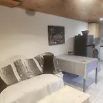 Apartman Ingrid Mary Nîmes