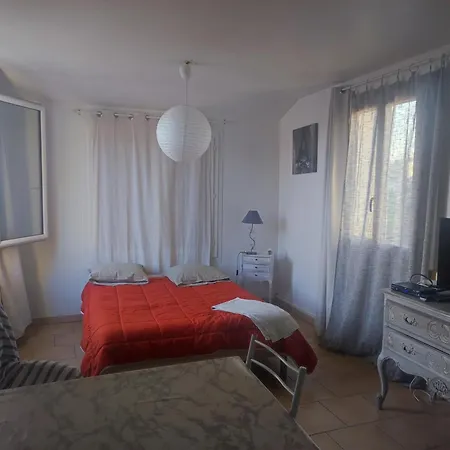 Lejlighed Ingrid Mary Nîmes