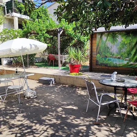 Ingrid Mary * 尼姆