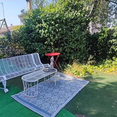 Apartmán Ingrid Mary Nîmes